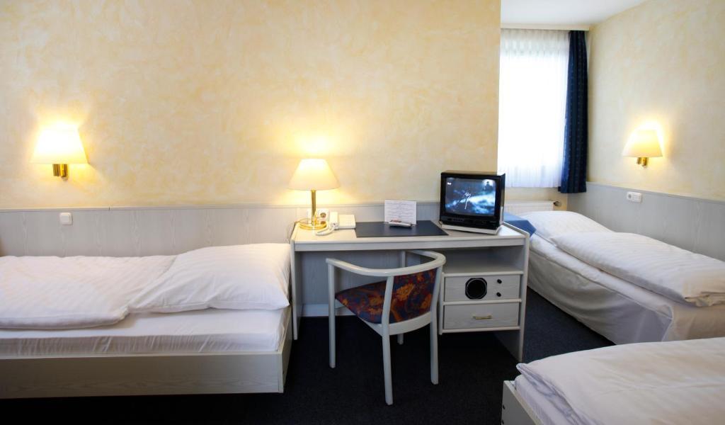Hotel Rennschuh Göttingen Oda fotoğraf